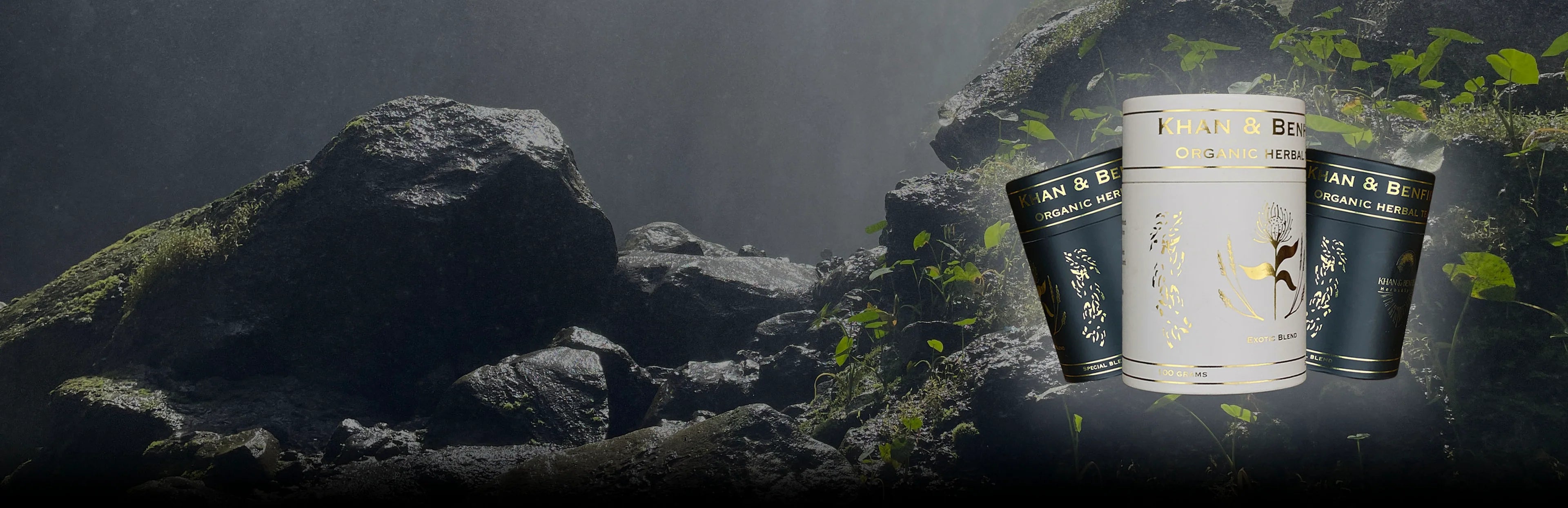 Khan & Benfield Organic Herbal kruiden supplementen in premium natuur setting